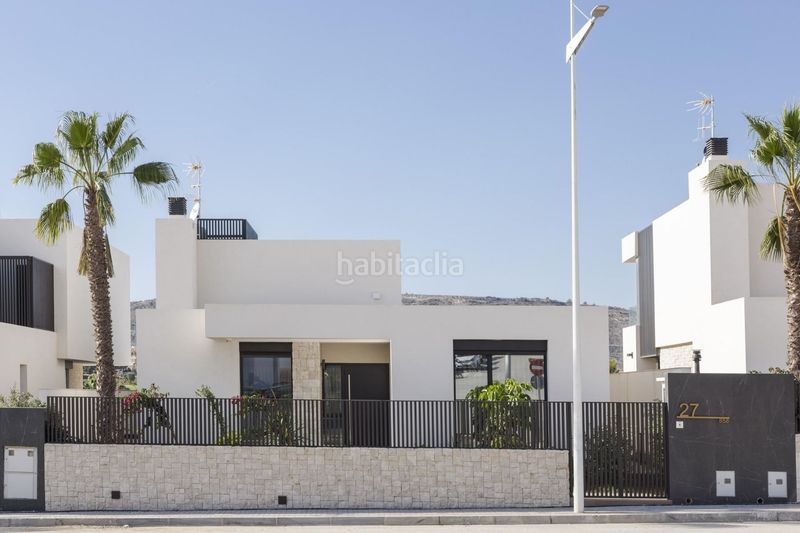 Foto f9fdebd8-b4d2-4e2d-bd21-42e127e79728. Casa a Algorfa