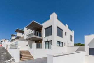 Casa adossada a San Miguel de Salinas