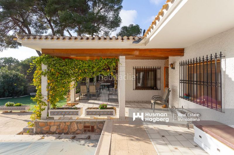 Foto f1fe8d94-13b7-4d8f-9bfe-a553c533a9fd. Casa a Campoamor Orihuela