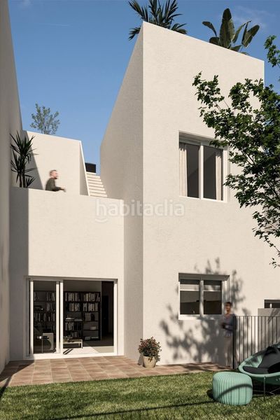 Foto c98ecb1e-bbf0-4128-a81e-445436b7698d. Casa adossada a Monforte del Cid