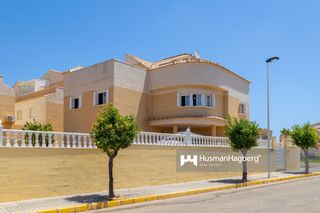 Maison à Zona Carrefour - Urbanizaciones