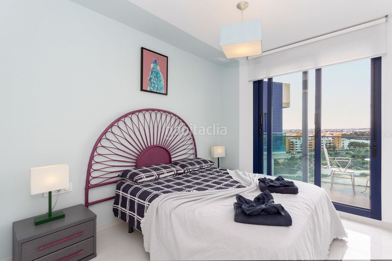 Foto 796b22e6-e077-49aa-a125-1a59c9325a75. Apartament a Punta Prima Torrevieja