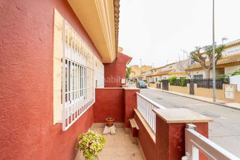 Foto b48803fa-6cec-4973-9309-271917c7ca19. Casa adosada en Centro Alcázares (Los)