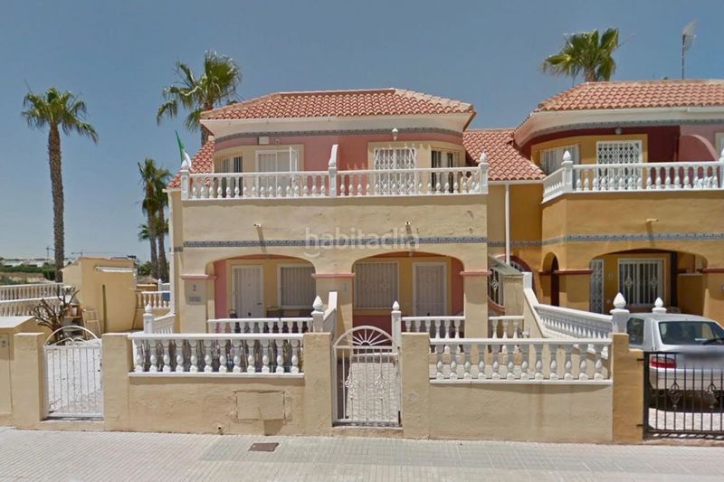 Foto baac5502-2a90-4daf-bec8-f3f1d00beb76. Casa adossada a La Regia Orihuela