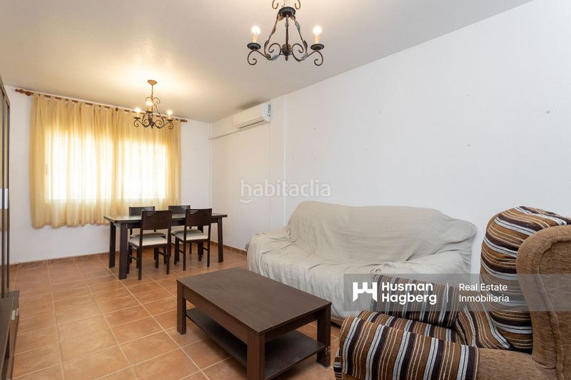 Foto 81deeb51-e8ec-4eb5-aa3d-2fbc9bca2eb5. Casa adosada en Centro Alcázares (Los)