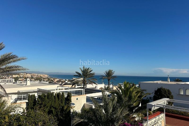 Foto 126726cb-39f7-4bbd-8c1d-3300b3f5a196. Casa adossada a Cabo Cervera Torrevieja
