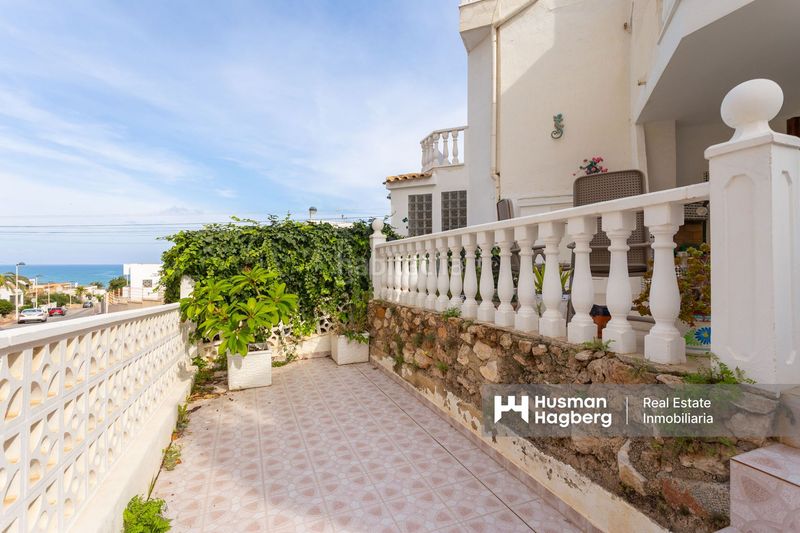Foto 1b551d7d-2ae0-44f1-a0d5-c02deee5d2ca. Casa adossada a Cabo Cervera Torrevieja