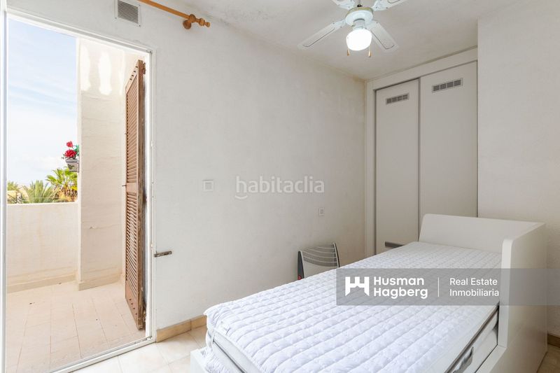 Foto c32b44c3-a149-485f-89b6-f466dd842f01. Casa adossada a Cabo Cervera Torrevieja