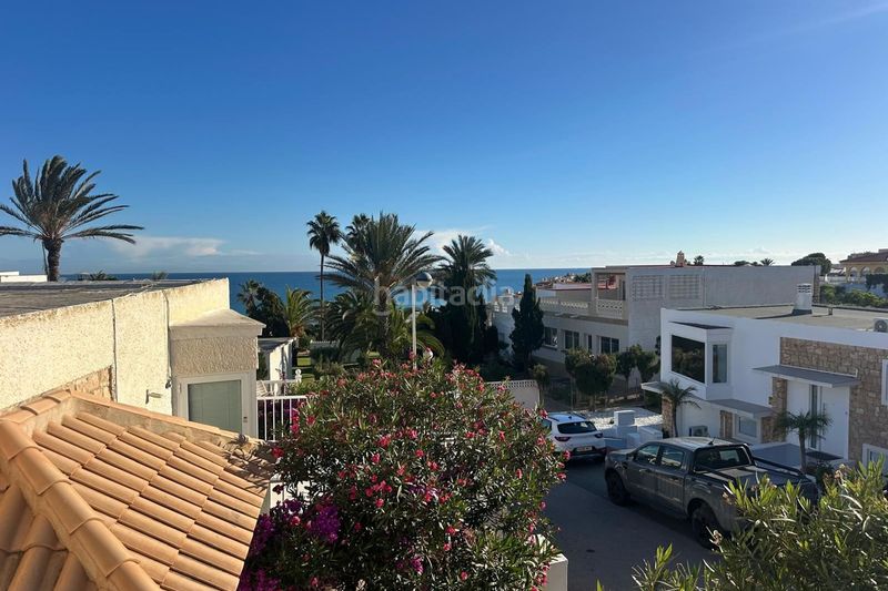 Foto d1b9f7f2-41a1-4779-b3cb-4c3524b1a2fd. Casa adossada a Cabo Cervera Torrevieja