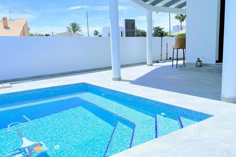Foto b2100448-2d1e-4db1-ac2b-24fb7196c60c. Apartament a Punta Prima Torrevieja