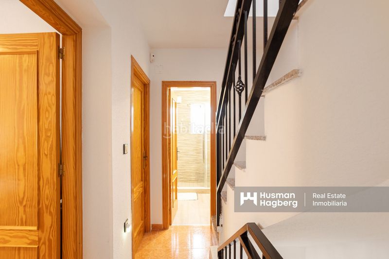 Foto 438863b0-b7c5-4872-8cb4-aa5c1c32b429. Casa adossada a Montesinos (Los)