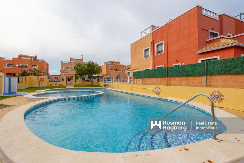 Foto 77c8ddf9-a2f3-49bd-8cf3-04d5dc8dca76. Casa adossada a Montesinos (Los)