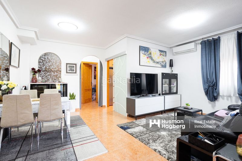 Foto 811f7deb-3b1d-4dc3-8d90-c4d264247402. Casa adossada a Montesinos (Los)