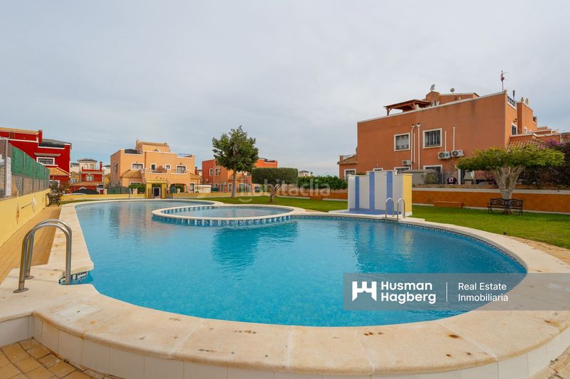 Foto 980d18a4-6307-4612-a9e2-c0367f0dfa61. Casa adossada a Montesinos (Los)