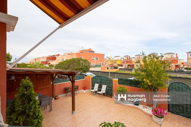 Foto b09c5015-1720-4495-8e67-52295a4a3772. Casa adossada a Montesinos (Los)