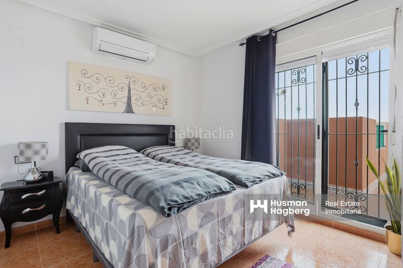 Foto b1eed7a7-5776-4202-a9b5-4f41d04ff3a9. Casa adossada a Montesinos (Los)