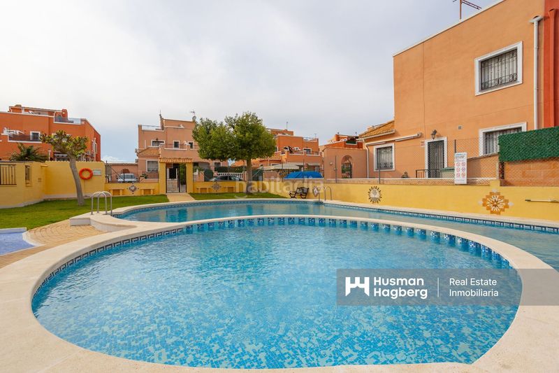 Foto dcf81859-b5b0-41af-8f11-c02d3d702eff. Casa adossada a Montesinos (Los)