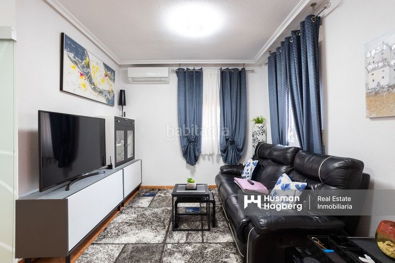 Foto e4638d4e-2a29-4452-b115-5c8a7e559751. Casa adossada a Montesinos (Los)