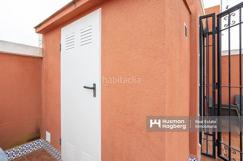 Foto f39bb155-46c6-4075-af89-b1ac8df59032. Casa adossada a Montesinos (Los)