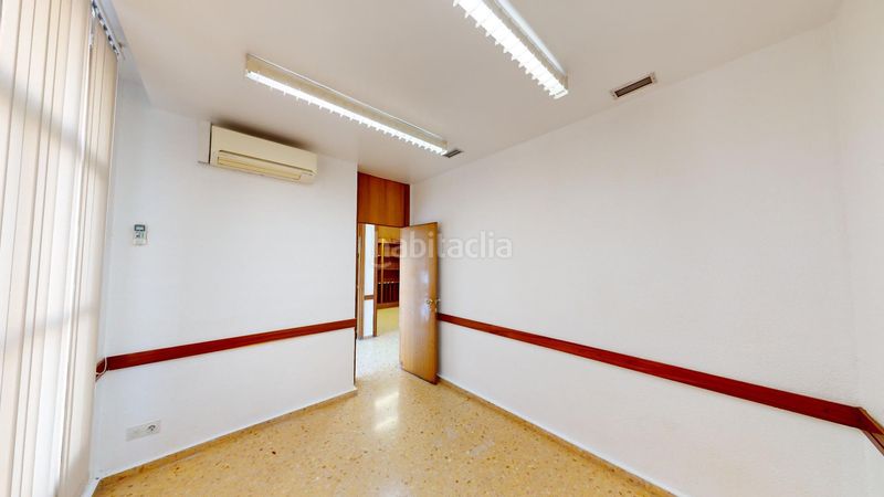 Foto cfc8ae58-6f09-4a5a-a795-3cedc3d87b2d. Local comercial a Catarroja