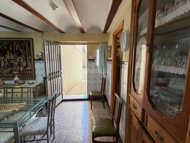 Foto 09a96d81-53fb-41f8-8dcf-2db17d7c40ff. Casa a Dos Aguas