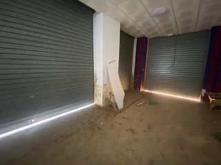 Local Comercial en Catarroja. Local esquinero en venta