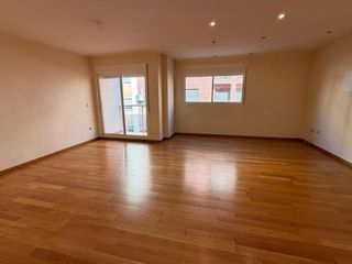 Zweistöckige Wohnung in Benetússer. Estupendo dúplex en benetússer con garaje