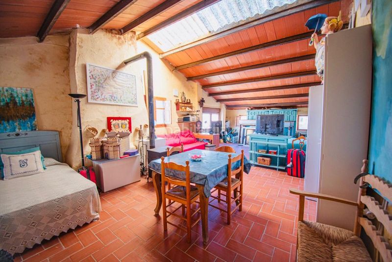 Foto daf0421a-eef9-4bb0-b8de-81bb21d59eb5. Casa adossada a Bocairent