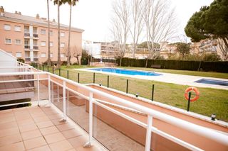 Planta baixa  Avenida de la vall d'aro. Tranquilidad  y elegancia