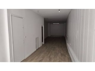Miete Geschäftsraum  Calle raval. Local diàfan a estrenar al centre de llívia  88 m
