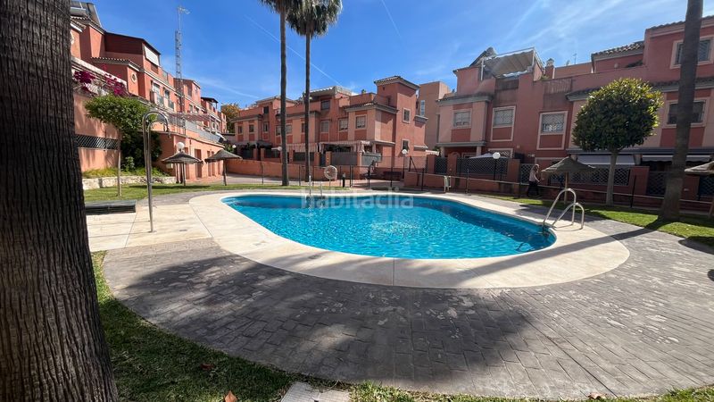 Foto 20b184fe-8fa2-4259-9590-8949ece18c7c. Casa adossada amb calefacció aparcament piscina a Málaga
