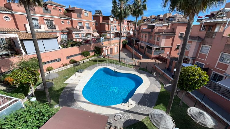Foto 235ae485-c8db-498e-b0b2-4734ae56dfac. Casa adossada amb calefacció aparcament piscina a Málaga