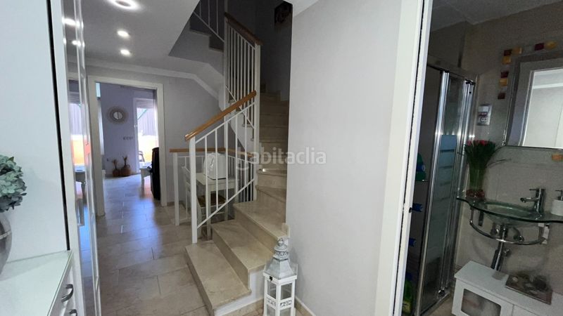 Foto 4321c916-e91e-45a6-9b7d-8a00b7a77238. Casa adossada amb calefacció aparcament piscina a Málaga