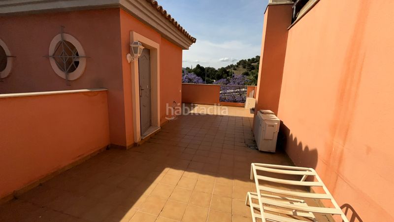 Foto df15a479-859a-4052-b498-9867dcac5f6c. Casa adossada amb calefacció aparcament piscina a Málaga
