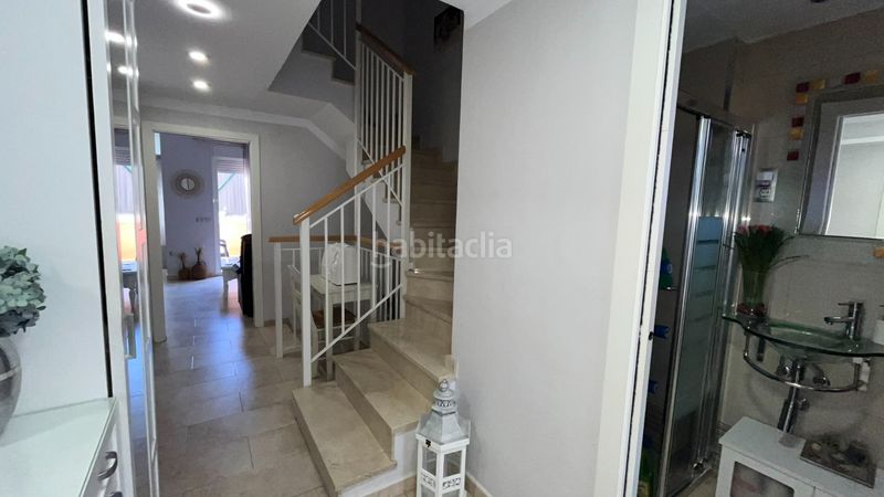 Foto e12156d2-753b-4afe-9b89-464246b7dfa2. Casa adossada amb calefacció aparcament piscina a Málaga