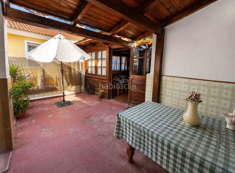 Foto 1520fc8f-a9fa-414c-b89b-6b3c0f872973. Casa adossada a El Molinillo - Capuchinos Málaga