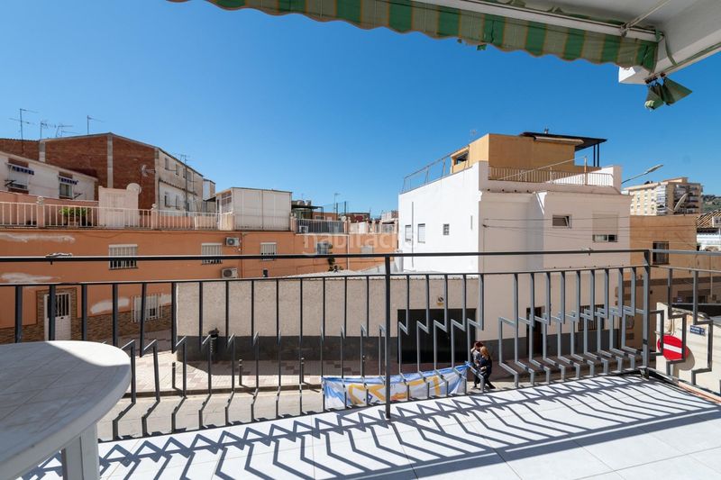 Foto e87bf397-7146-464c-845f-de9fb7cef870. Pis amb aparcament a Barrio de Ciudad Jardín Málaga