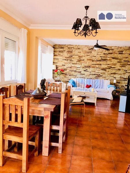 Foto 3c0a8121-1847-4612-bb54-fbb9b825fc69. Xalet amb aparcament a Punta Umbría