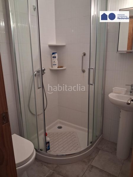 Foto 1e0a8f73-3efc-470f-92e0-6b464aeae2f9. Casa amb aparcament a Moguer