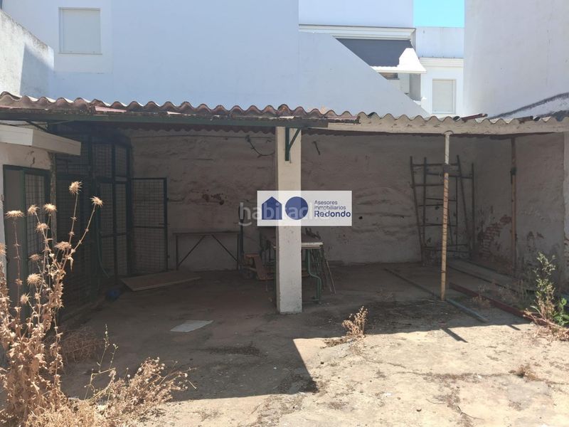 Foto 0bcda739-27aa-4f46-bc97-46d169f7c492. Casa amb aparcament a Moguer