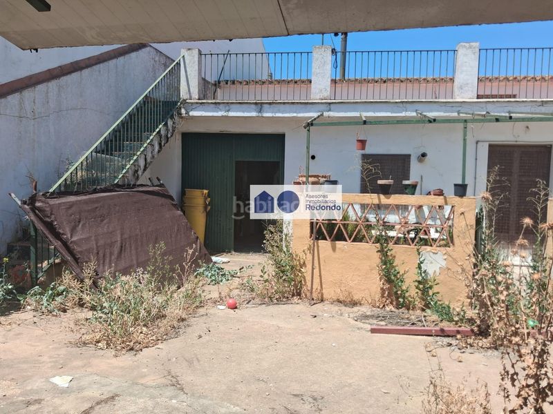 Foto c8fb8c44-d44b-4ad6-8044-74640f382ce2. Casa amb aparcament a Moguer