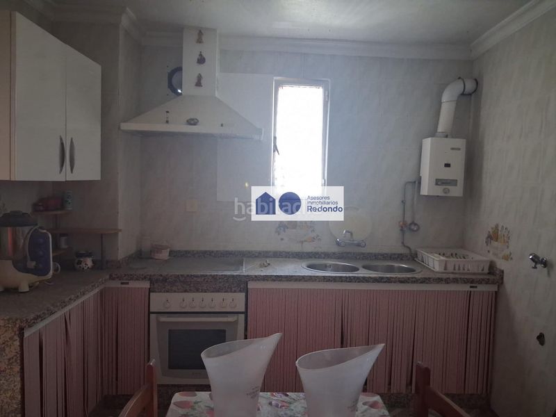 Foto e496c144-9d3b-45c9-9afa-99189ab7e661. Casa amb aparcament a Moguer