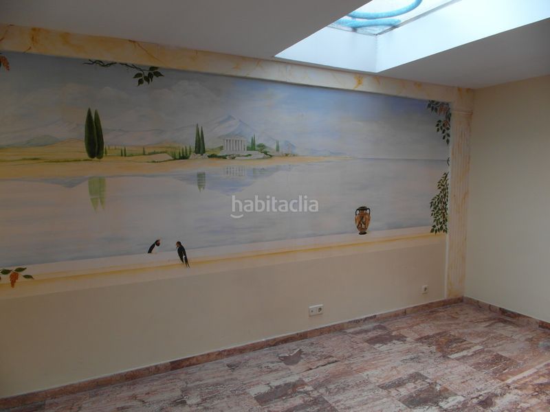 Foto 18282eed-e0e5-4d61-a047-cc5fa6bd7a7c. Casa aparellada amb xemeneia calefacció piscina a Madrid