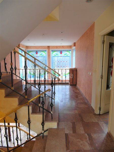 Foto 46a124fa-a7e6-40a1-a120-cd4eb999f33c. Casa aparellada amb xemeneia calefacció piscina a Madrid