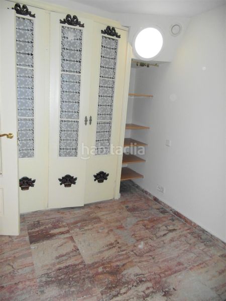 Foto ed6ed6e0-52f5-4e59-badd-0d8320d49099. Casa aparellada amb xemeneia calefacció piscina a Madrid
