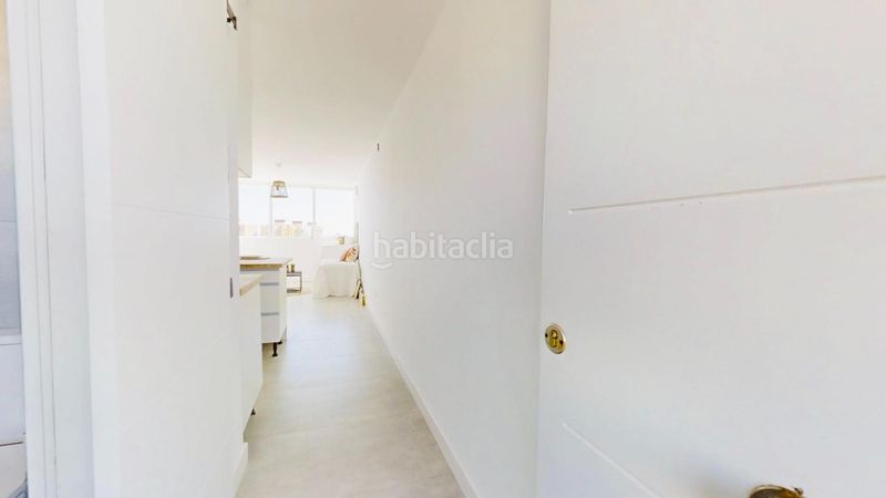 Foto 09269816-db87-404f-b35c-650893302f1d. Estudi a avenida inglaterra 81 a Los Europeos Torrevieja