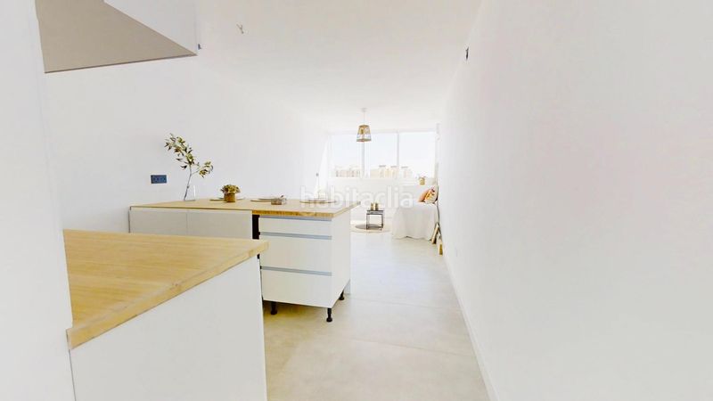 Foto 38b93963-83dd-41fa-b4cf-de252b5befee. Estudi a avenida inglaterra 81 a Los Europeos Torrevieja