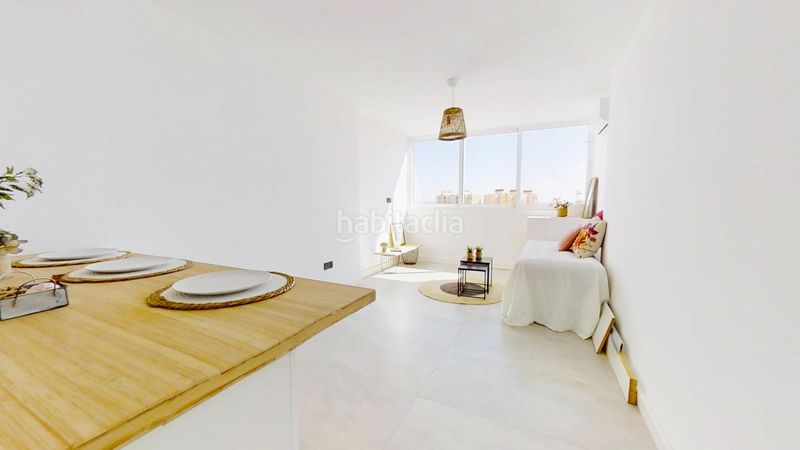 Foto 61b9634c-d1db-4594-ba6e-3137f6c05203. Estudi a avenida inglaterra 81 a Los Europeos Torrevieja