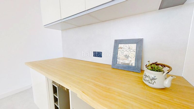 Foto be115852-0c7f-4528-8dea-b77442939abf. Estudi a avenida inglaterra 81 a Los Europeos Torrevieja