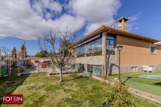 Chalet  Calle rio genil. Encantador chalet en torrejon del rey con piscina y amplios espa